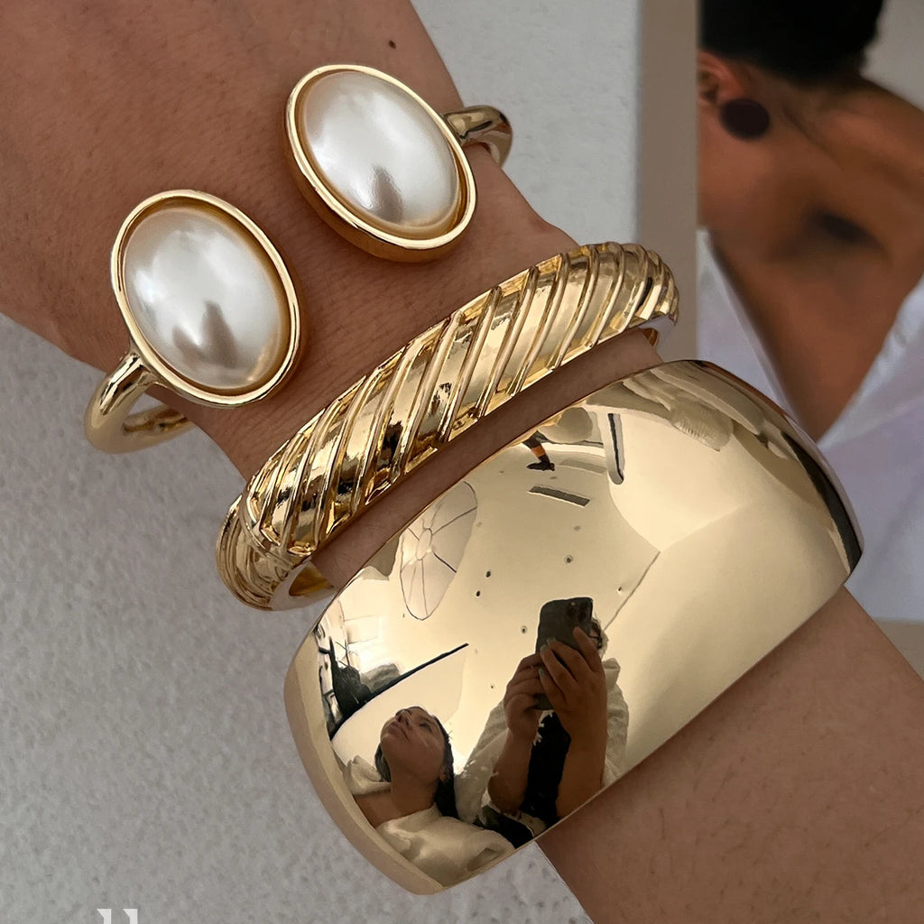 Alisha Chunky Cuff Bracelet — Vintage Gold Statement Bangle
