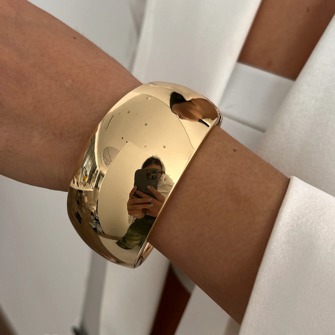Alisha Chunky Cuff Bracelet — Vintage Gold Statement Bangle
